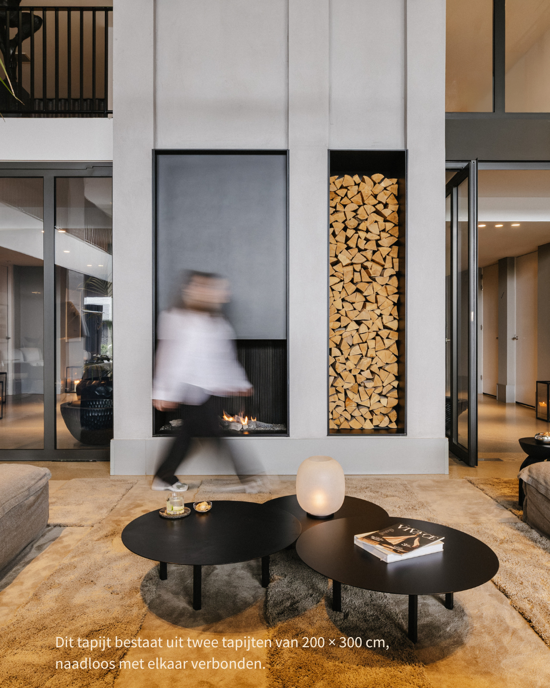Rhythm tapijt in de lobby van Strandhotel Cadzand in de kleuren Clay Low & Silt High. Dit tapijt bestaat uit twee tapijten van 200x300 die naadloos aan elkaar te verbinden zijn. 